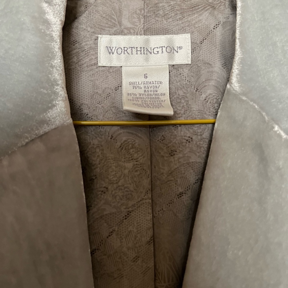 Worthington Size 6 Like New Use Only For Church - image 2